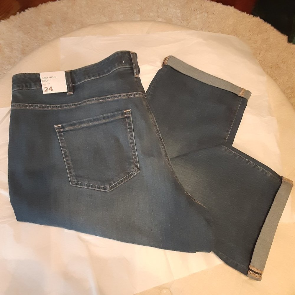 NWT sz 24 girlfriend crop mid rise jeans cropped